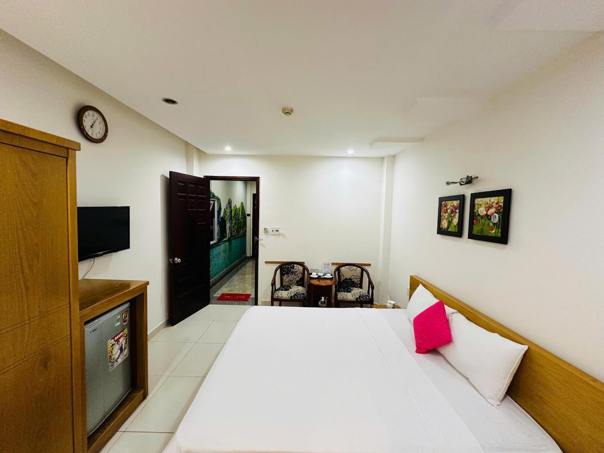 District One Hotel-rooftop Pool-reception 24-7-breakfast Apartment Ho Chi Minh City